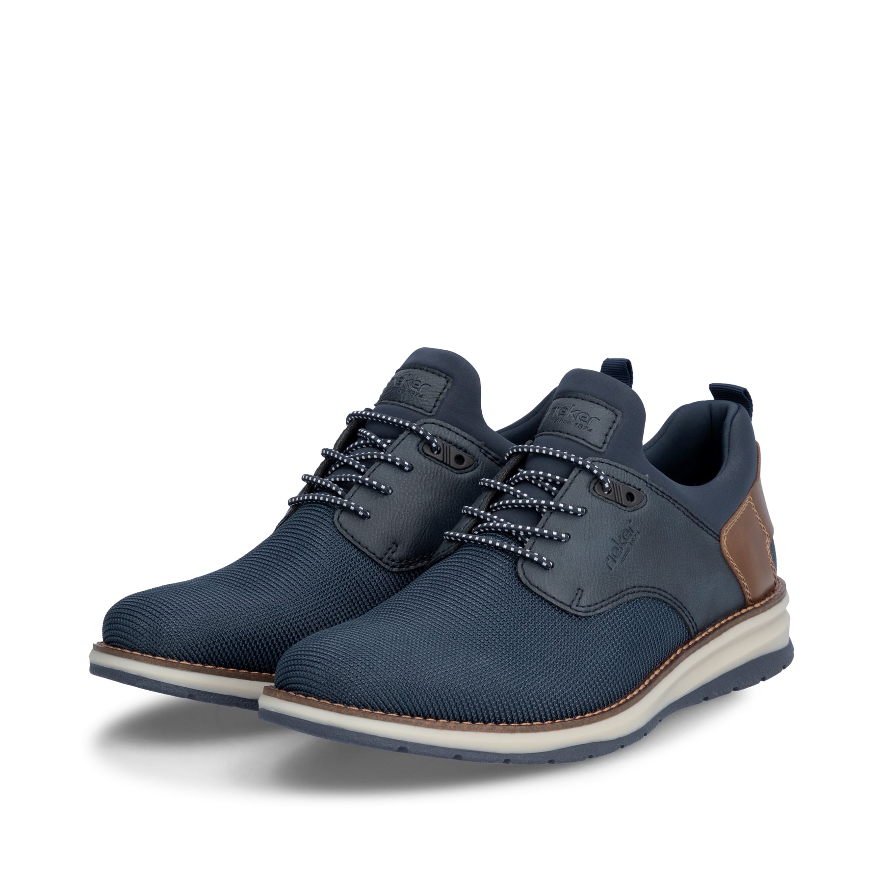 Mocassins Rieker bleus pour homme 14750-14 avec bande élastique. Chaussures inclinées sur le côté.