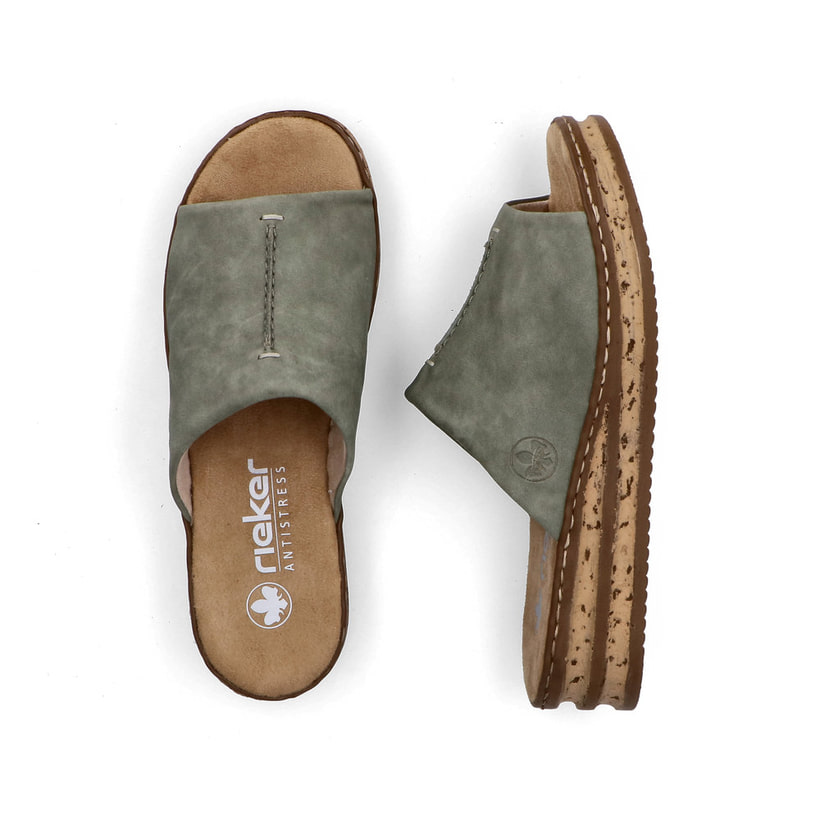 Mintgrüne Rieker Damen Pantoletten 62905-53 mit moderner Spannnaht. Schuh von oben, liegend.
