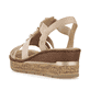 Rosane Rieker Keilsandaletten 63778-31 mit Schmuckelementen sowie einem Gummizug. Schuh von hinten.