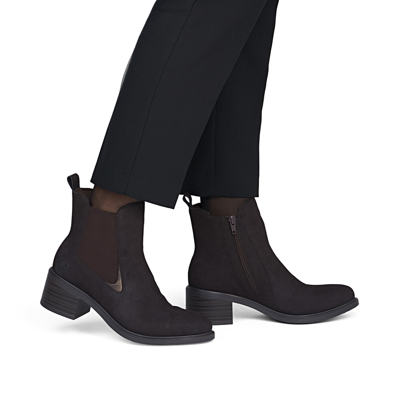 Chelsea Boots Rieker marron pour femmes 74160-25 avec fermeture éclair. Chaussure au pied.