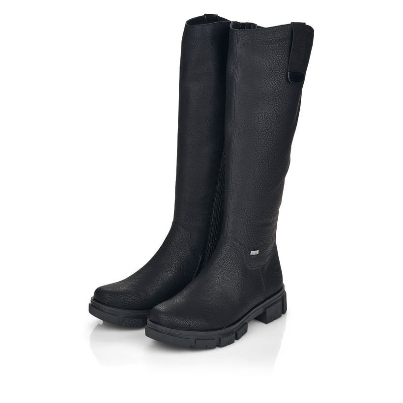 Tiefschwarze Rieker Damen Hochschaftstiefel Y7190-00 mit einem Reißverschluss. Schuhpaar seitlich schräg.