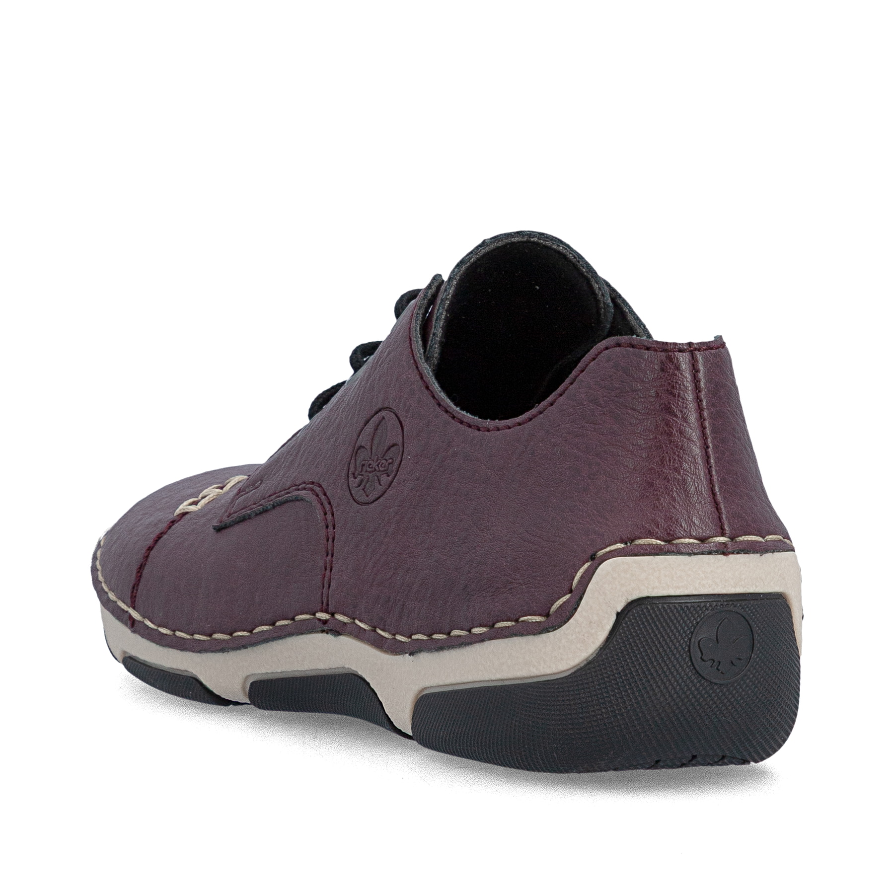 Brombeerfarbene Rieker Damen Schnürschuhe 55920-30 mit modernen Ziernähten. Schuh von hinten.