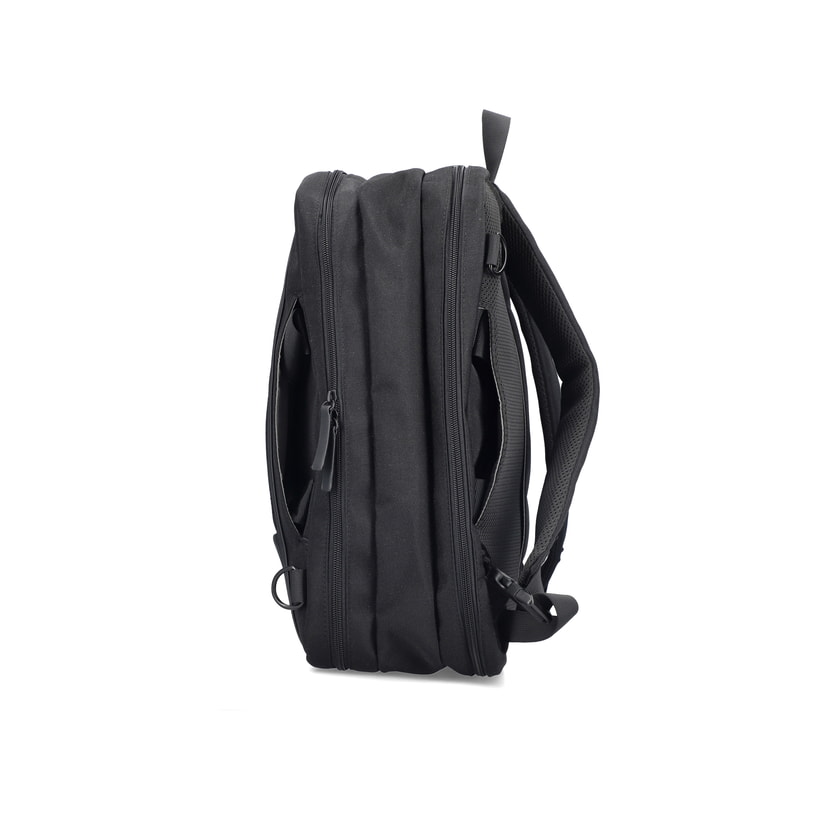 Sac pour ordinateur portable Rieker H5200-02 noir avec fermeture éclair, compartiment rembourré pour ordinateur portable et bretelles amovibles. Côté gauche.
