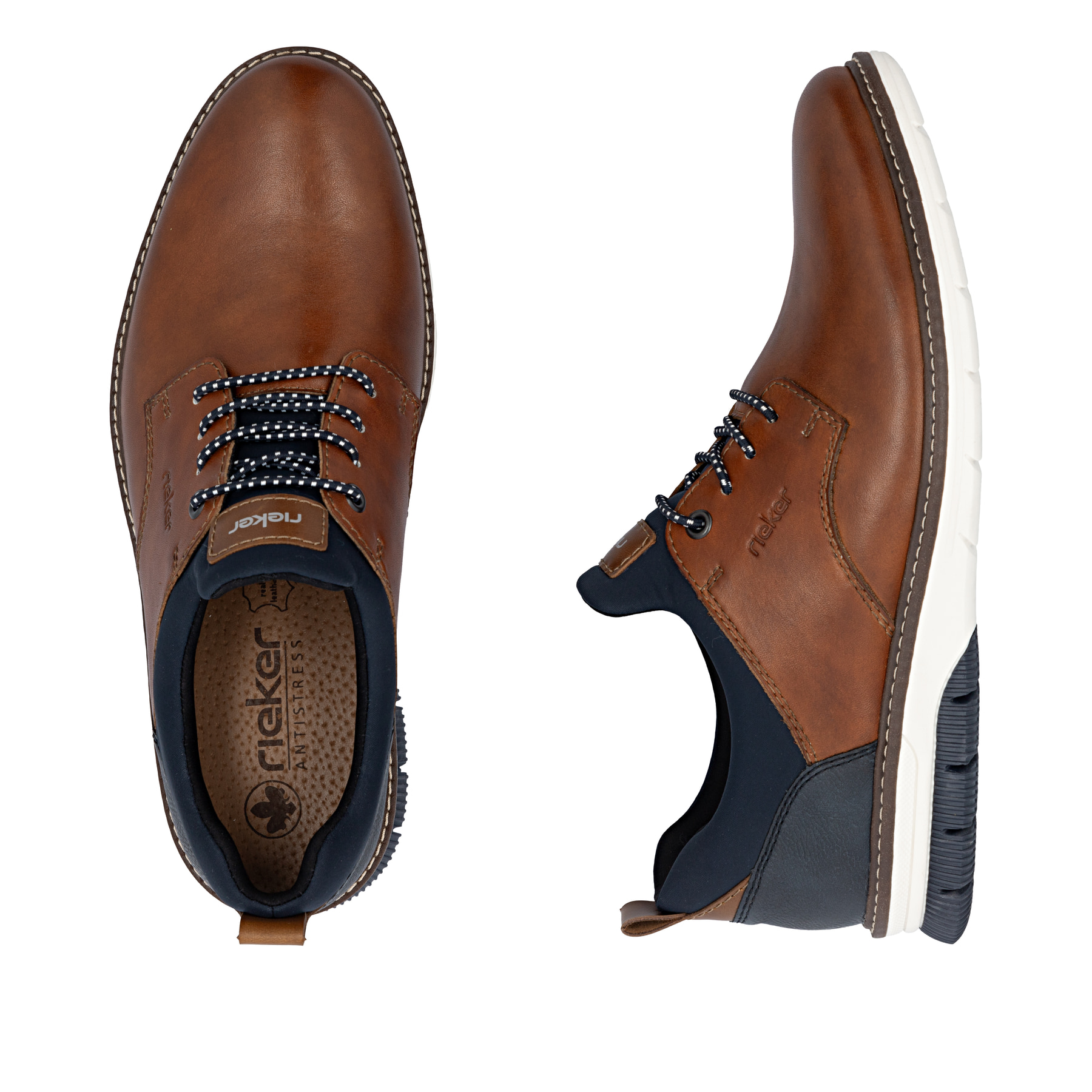 Braune Rieker Herren Slipper 14454-22 aus Glattleder mit einem Gummizug. Schuh von oben, liegend.