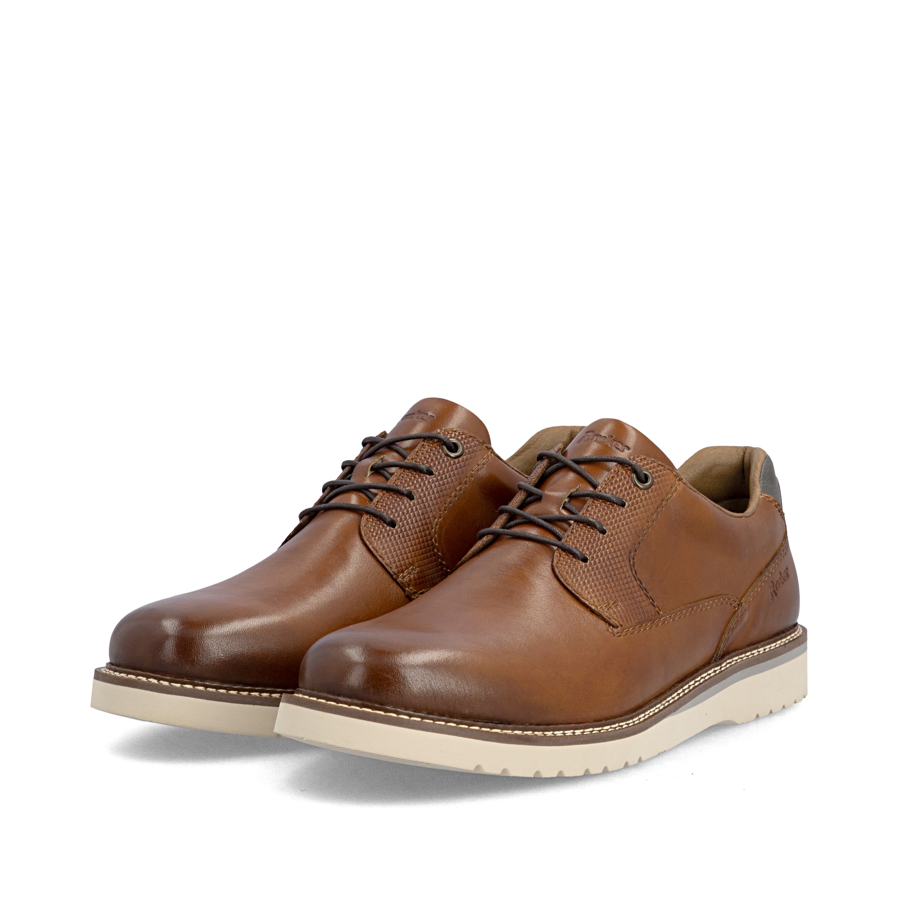 Chaussures à lacets Rieker marron pour hommes 04503-24 en cuir lisse. Chaussures inclinées sur le côté.