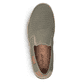 Grüne Rieker Herren Slipper B5276-54 mit einem Gummizug sowie Komfortweite G 1/2. Schuh von oben.