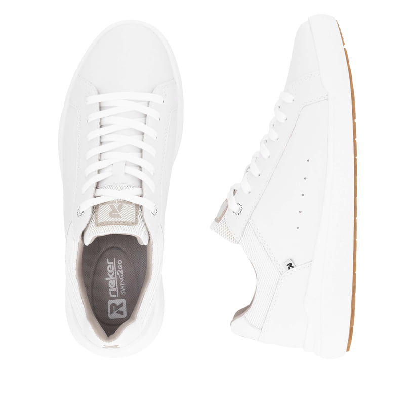Baskets basses Rieker blanches homme U1100-80 en cuir lisse avec lacets. Chaussure vue de dessus, couchée.