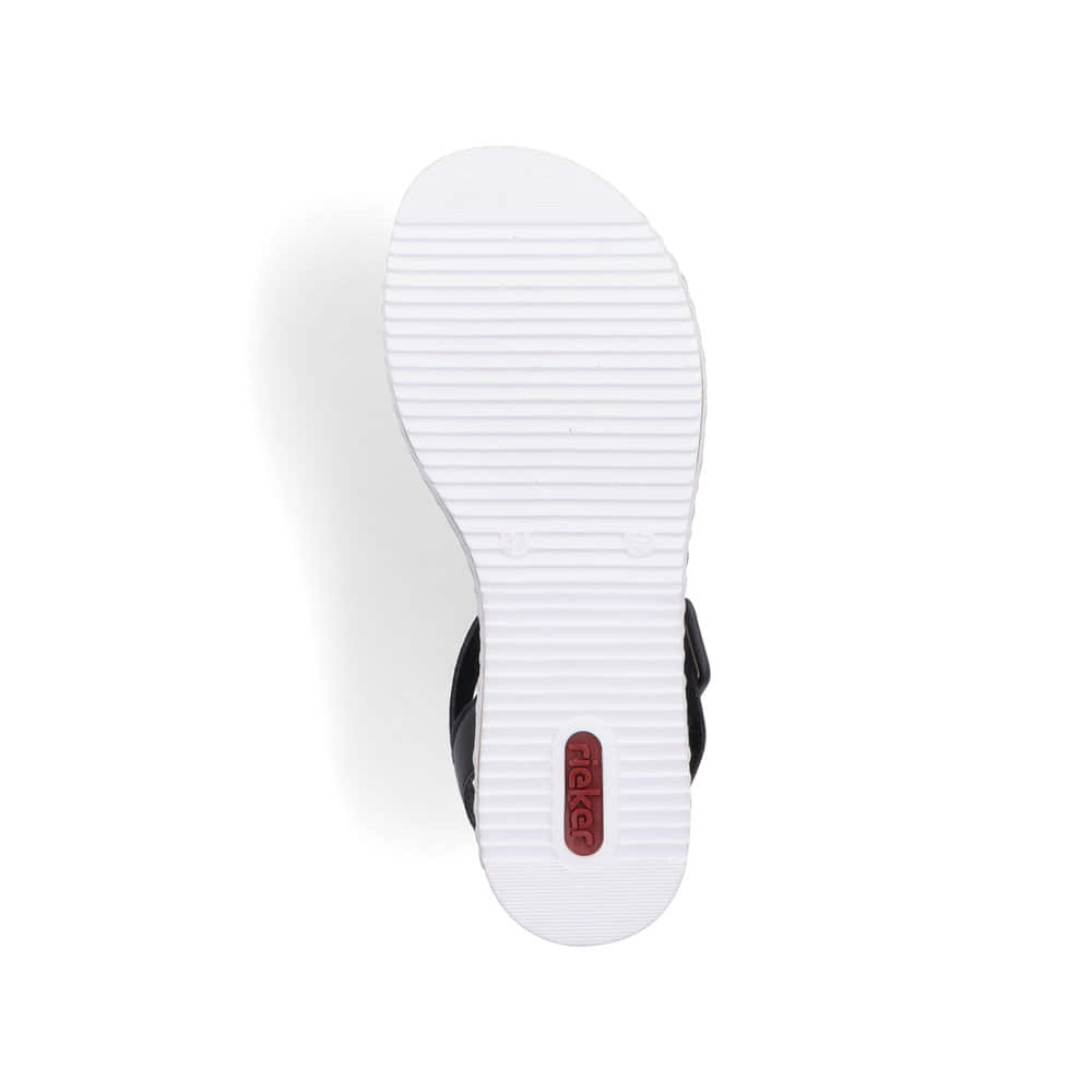Schwarze Rieker Keilsandaletten V3660-02 mit trendigen Schnalle. Schuh Laufsohle.