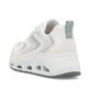 Weiße Rieker Damen Sneaker Low N5205-80 mit Schnürung sowie ultraleichter Sohle. Schuh von hinten.
