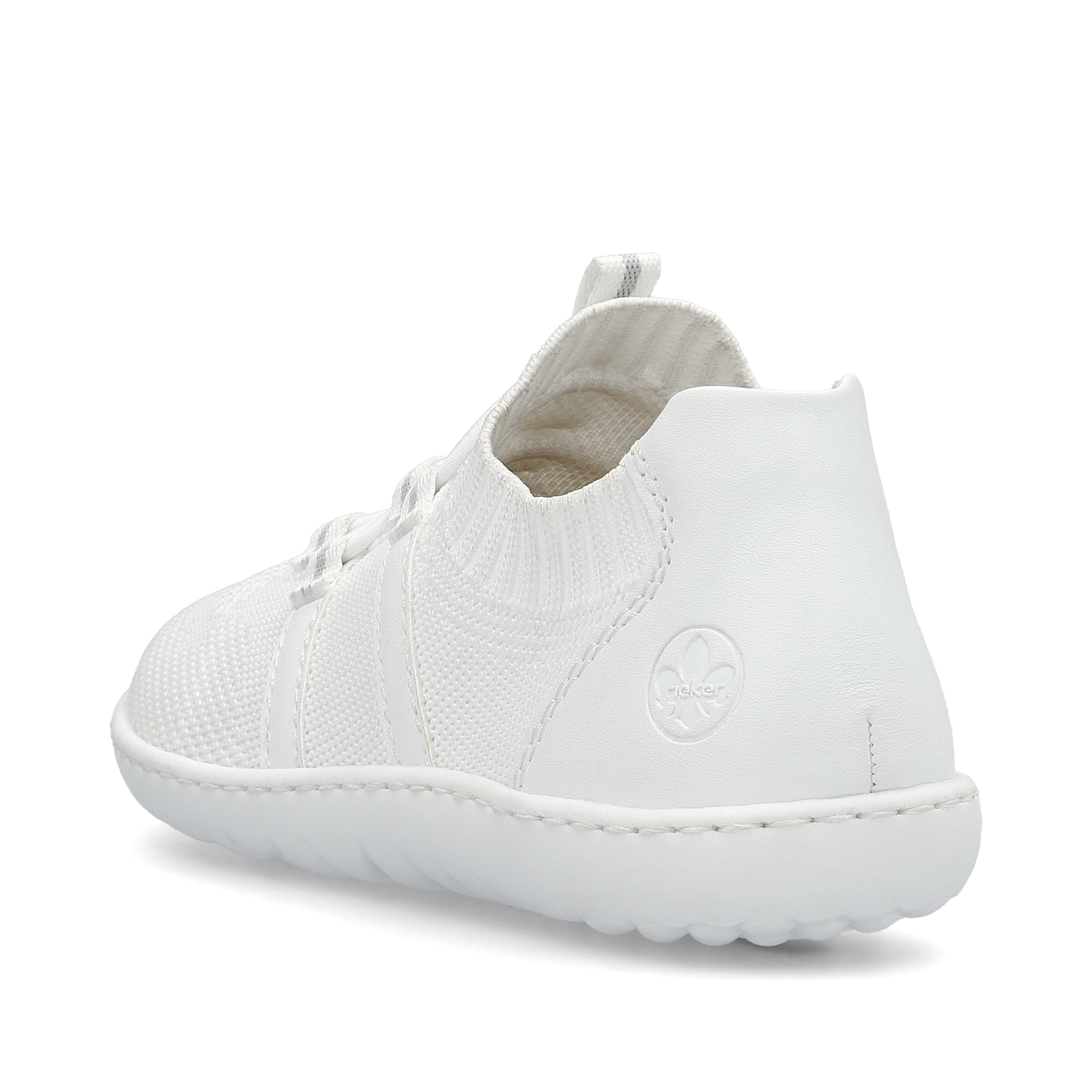 Weiße vegane Rieker Damen Slipper 52854-80, Barfußschuhe mit einem Gummizug. Schuh von hinten.