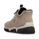 Beige Rieker Damen Slipper 45963-20 mit Ready2GO Anziehkomfort sowie Gummizug. Schuh von hinten.
