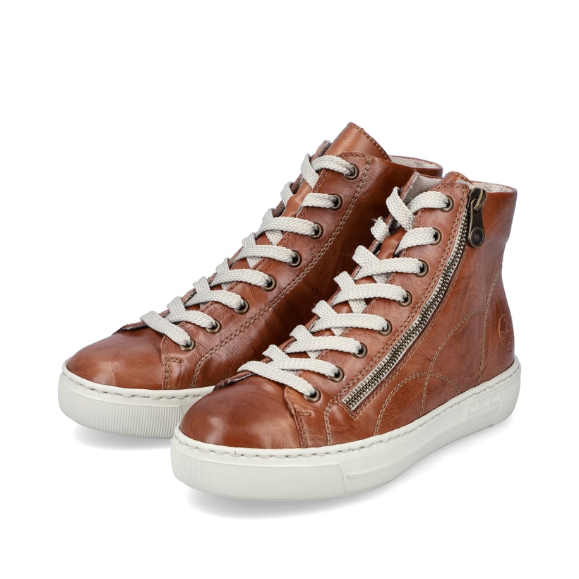 
Fuchsbraune Rieker Damen Schnürstiefel L9880-24 mit Schnürung und Reißverschluss. Schuhpaar schräg.