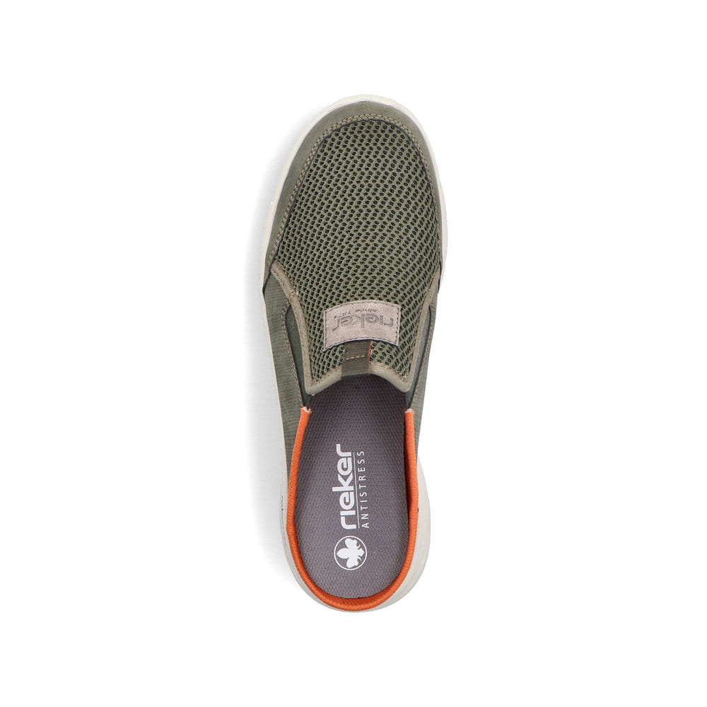 Sabots Rieker verts pour homme B7390-54 avec bande élastique. Chaussure vue de dessus.