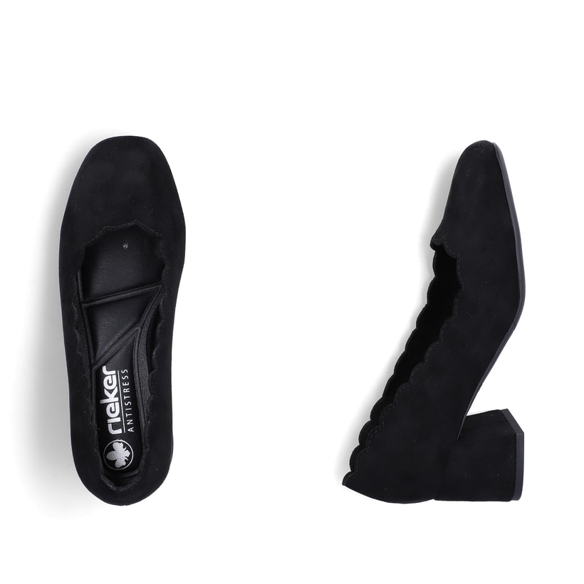 Schwarze Rieker Pumps 44767-00 mit einer griffigen Sohle. Schuh von oben, liegend.