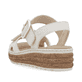 Beige Rieker Keilsandaletten 62760-60 mit trendigen Schnalle. Schuh von hinten.