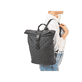 Rieker Rucksack H1550-01 in Schwarz mit praktischem Rolltop, Reißverschluss und Steckschnalle sowie einem 14" Laptopfach. Getragen.