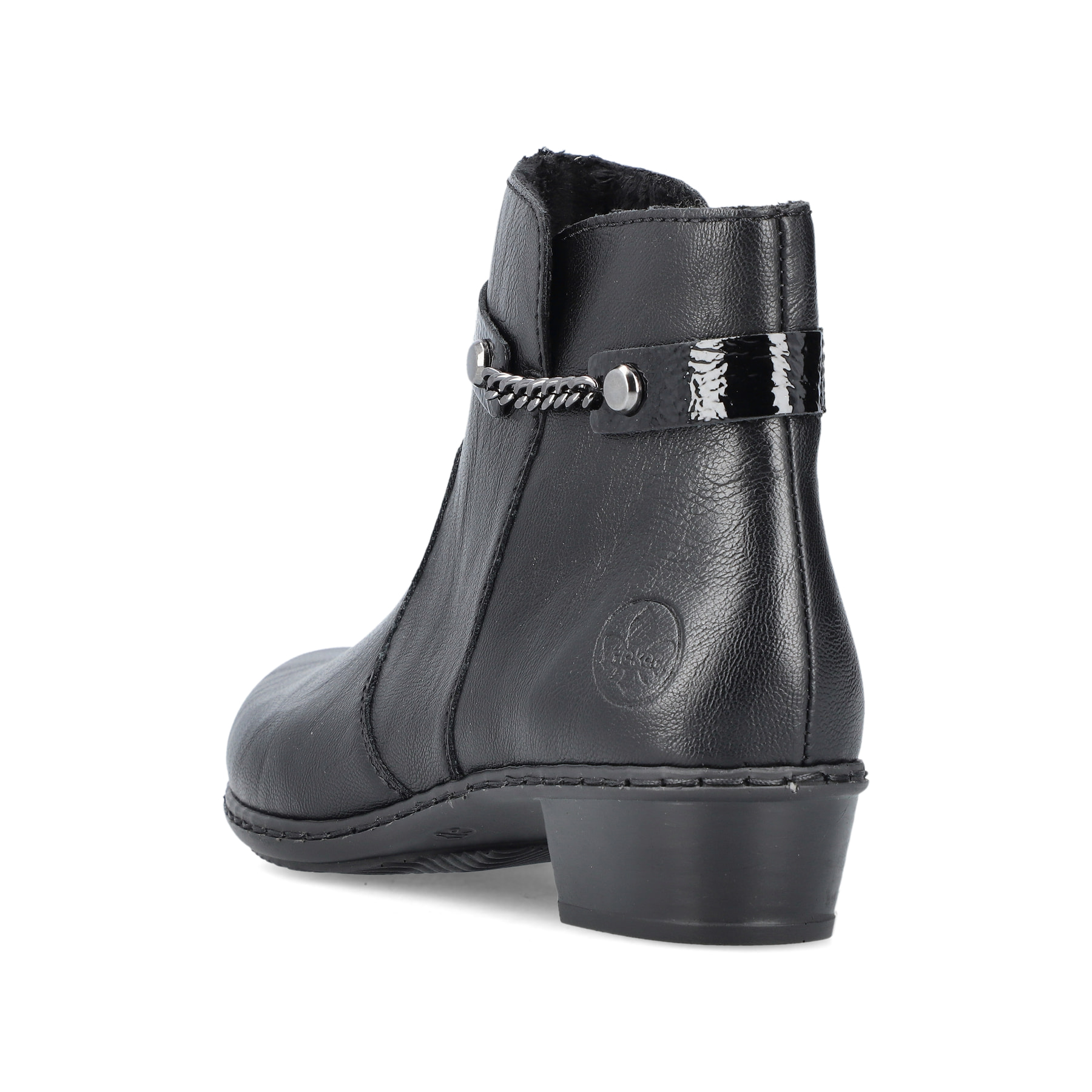 Bottines Rieker noires pour femme Y0783-00 avec chaîne décorative. Chaussure vue de dessus.