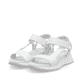 Weiße Rieker Damen Trekkingsandalen W2951-80 mit einem Klettverschluss. Schuhpaar seitlich schräg.