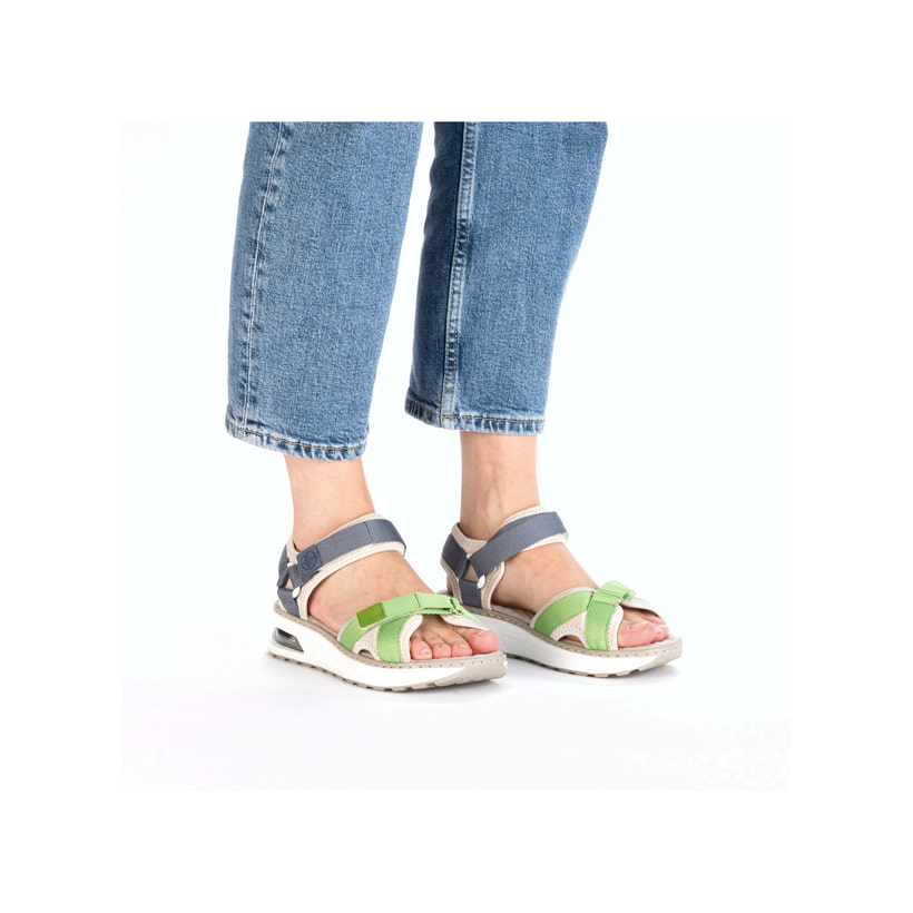 Mehrfarbige Rieker Damen Trekkingsandalen 65660-90 mit Rieker Air Sohlenfenster. Schuh am Fuß.