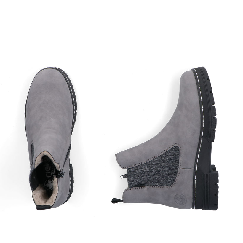 Hellgraue Rieker Damen Chelsea Boots 73892-42 mit einem Reißverschluss. Schuh von oben, liegend.