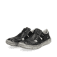 Graue Rieker Herren Slipper 04050-40 mit Klettverschluss sowie Extraweite H. Schuhpaar seitlich schräg.