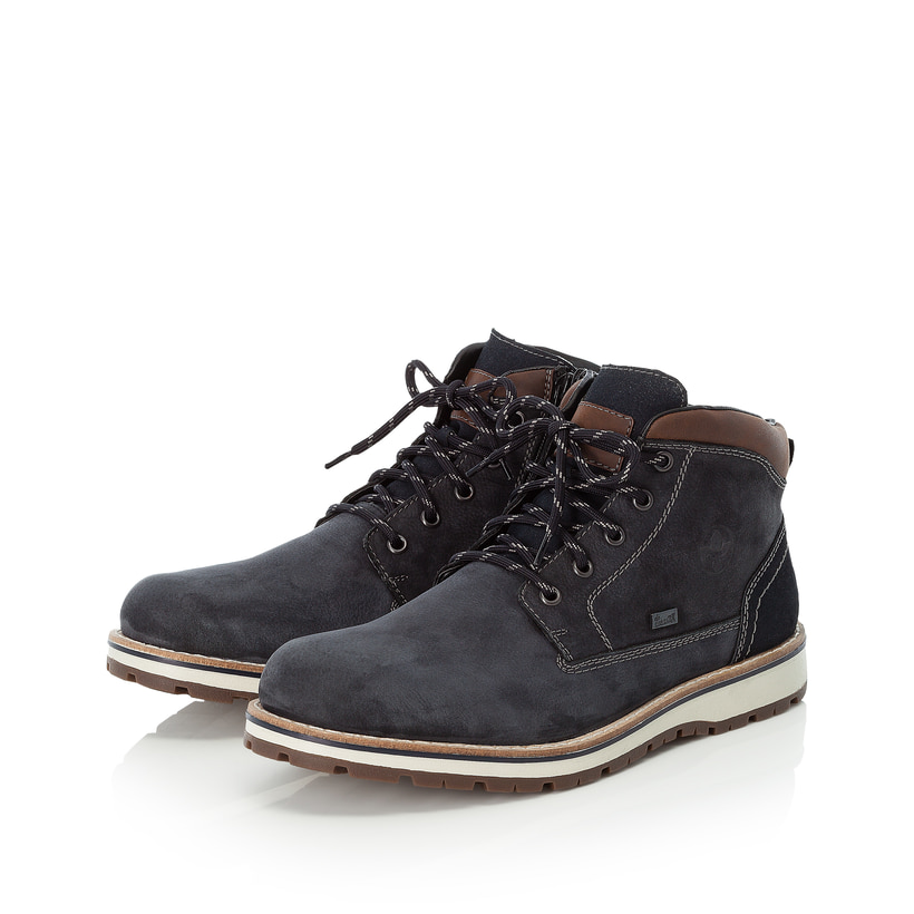 Blaue Rieker Herren Schnürstiefel F8410-16 mit wasserabweisender TEX-Membran. Schuhpaar seitlich schräg.