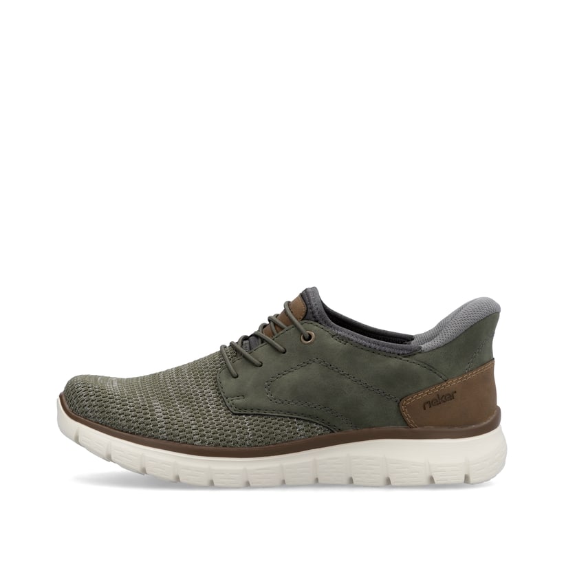 Grüne Rieker Herren Slipper B6658-52 mit Ready2GO Slip-in Feature sowie Gummizug. Schuh Außenseite.