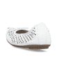 Weiße Rieker Ballerinas 41489-80 mit dekorativer Schleife sowie einem Gummizug. Schuh von hinten.