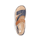 Schieferblaue Rieker Keilsandaletten 62967-14 mit einem Klettverschluss. Schuh von oben.
