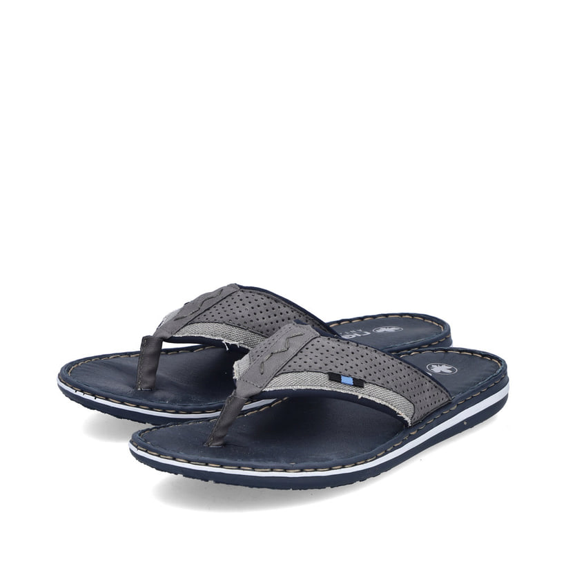 Tongs Rieker grises pour homme 21084-42 avec largeur confort G. Chaussures inclinées sur le côté.