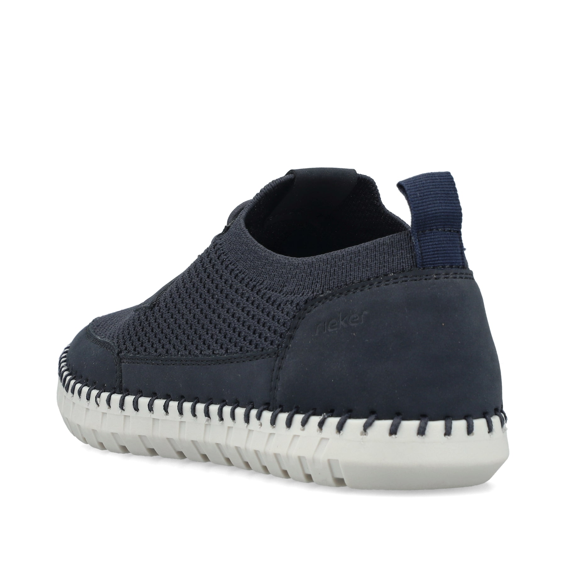 Blaue Rieker Herren Slipper B2953-14 mit einem Gummizug sowie Komfortweite G 1/2. Schuh von hinten.