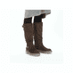 Braune Rieker Damen Hochschaftstiefel 91592-25 mit einem Reißverschluss. Schuh am Fuß.