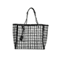 Rieker Shopper H1667-90 in Weiß-Schwarz mit verflochtener Kette, Fellrand, Reißverschluss und Handyfach. Vorderseite.