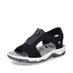 Tiefschwarze Rieker Damen Trekkingsandalen 68864-00 mit einem Reißverschluss. Schuh seitlich schräg.
