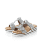 Graue Rieker Damen Pantoletten V02K3-40 mit einem Klettverschluss. Schuhpaar seitlich schräg.