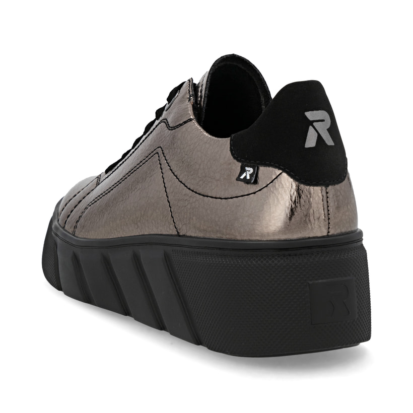 Metallische Rieker Damen Sneaker Low W2601-91 aus Glattleder mit einer Schnürung. Schuh von hinten.