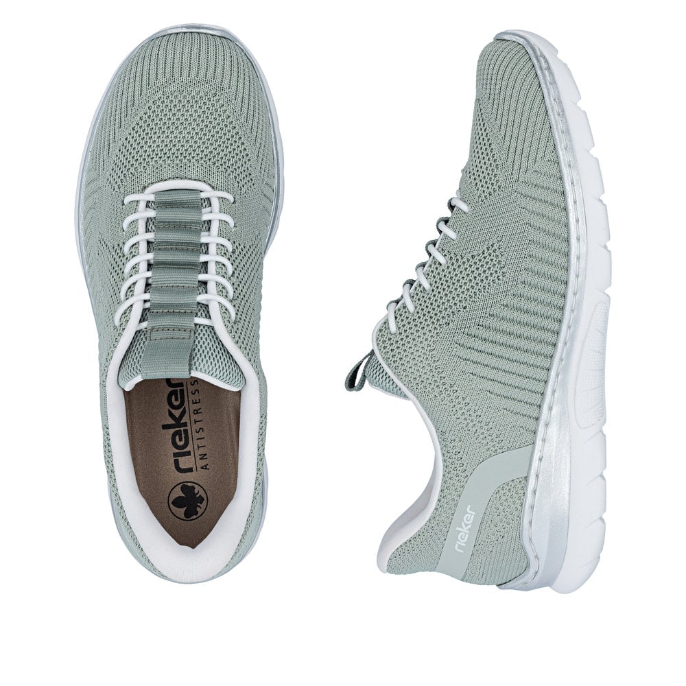 Mintgrüne Rieker Damen Slipper L3262-52 mit easy Hineinschlüpf-Möglichkeit. Schuh von oben, liegend.