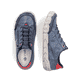 Mocassins Rieker bleus femme L0357-12 avec coutures modernes élégantes. Chaussure vue de dessus, couchée.
