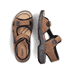 Braune Rieker Herren Trekkingsandalen 26156-25 mit einem Klettverschluss. Schuh von oben, liegend.