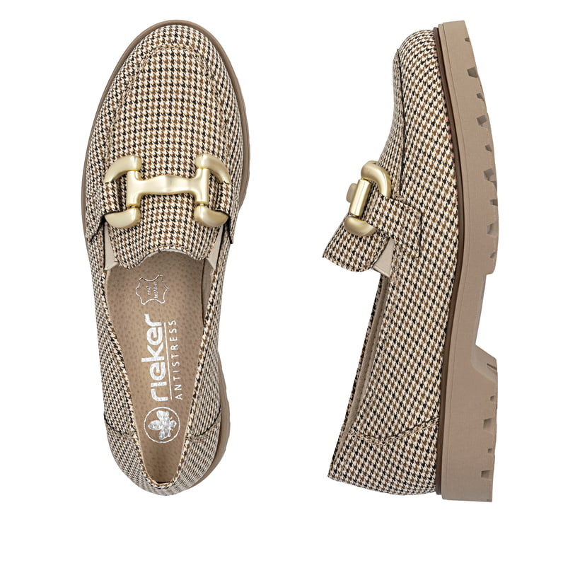 Mocassins Rieker beiges pour femmes 45561-60 avec éléments décoratifs. Chaussure vue de dessus, couchée.