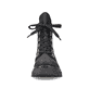 
Tiefschwarze Rieker Damen Biker Boots Y2422-01 mit einer robusten Profilsohle. Schuh von vorne.