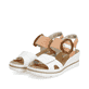 Weiße Rieker Keilsandaletten 67476-38 mit trendigen Schnalle. Schuhpaar seitlich schräg.