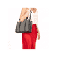 Sac à main Rieker H1013-92 noir avec style raphia et fermeture éclair. Porté.