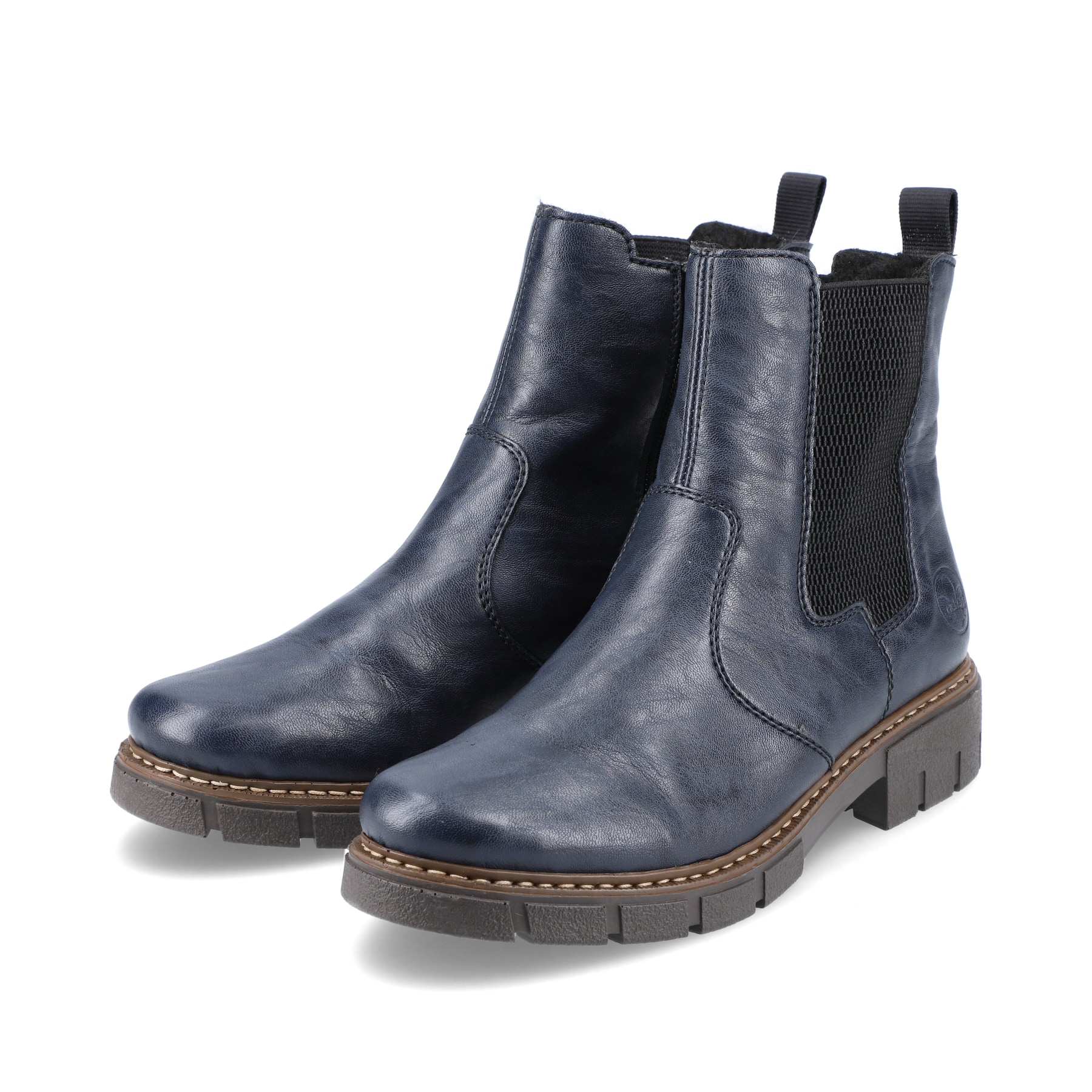 Schieferblaue Rieker Damen Chelsea Boots Z3561-14 mit einer schockabsorbierenden Sohle. Schuhpaar schräg.
