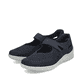Blaue Rieker Ballerinas 48996-14 mit modernen Ziernähten sowie Klettverschluss. Schuhpaar seitlich schräg.