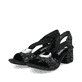 Schwarze Rieker Riemchensandaletten 64683-91 mit einem Gummizug. Schuhpaar seitlich schräg.