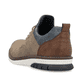 Beige Rieker Herren Slipper 14450-64 mit einem Gummizug sowie der Komfortweite G. Schuh von hinten.