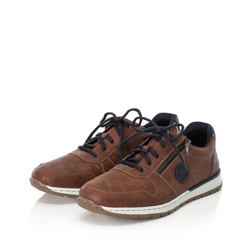 Braune Rieker Herren Schnürschuhe B2114-24 mit rundem Logo sowie Reißverschluss. Schuhpaar seitlich schräg.
