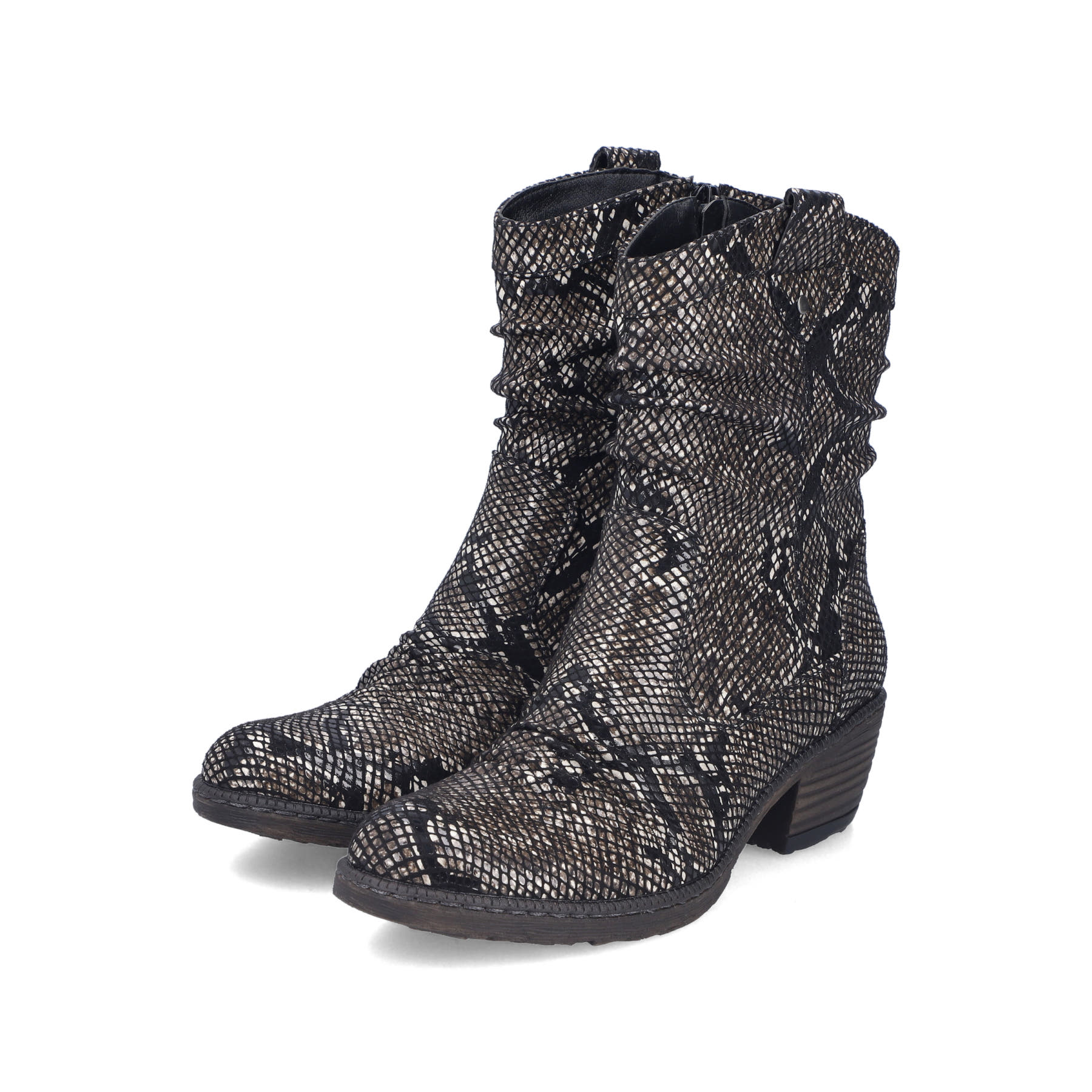 Schwarz-braune Rieker Damen Kurzstiefel 93770-27 mit einem Reißverschluss. Schuhpaar seitlich schräg.