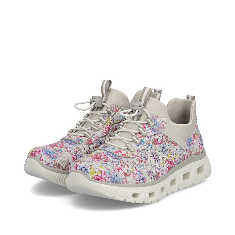 Mehrfarbige Rieker Damen Slipper M6081-90 mit floralem Muster sowie Gummizug. Schuhpaar seitlich schräg.
